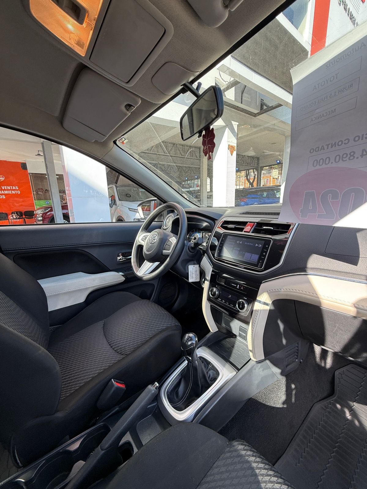 TOYOTA RUSH 1.5 MT 3 CORRIDAS, 2024
