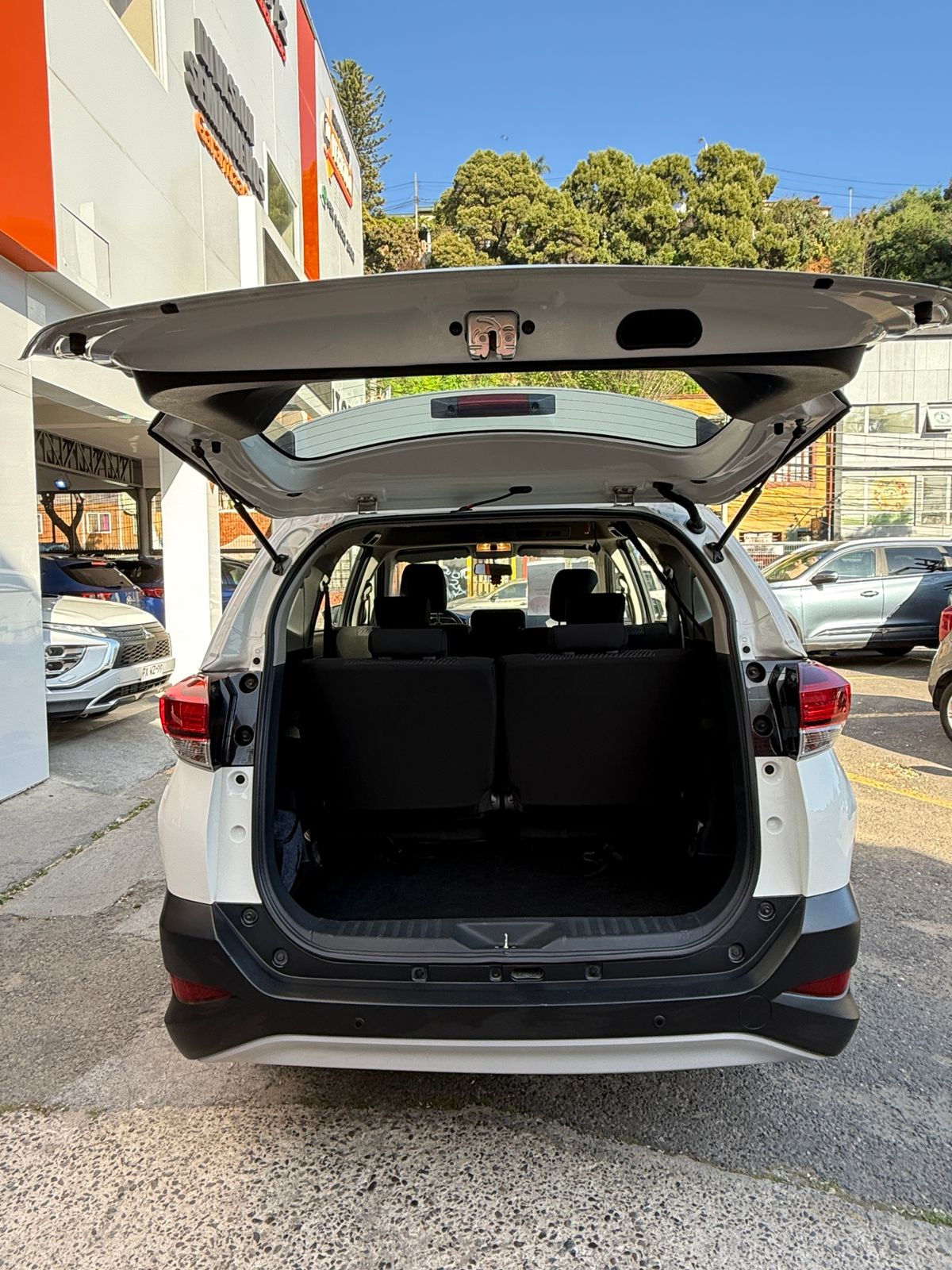TOYOTA RUSH 1.5 MT 3 CORRIDAS, 2024