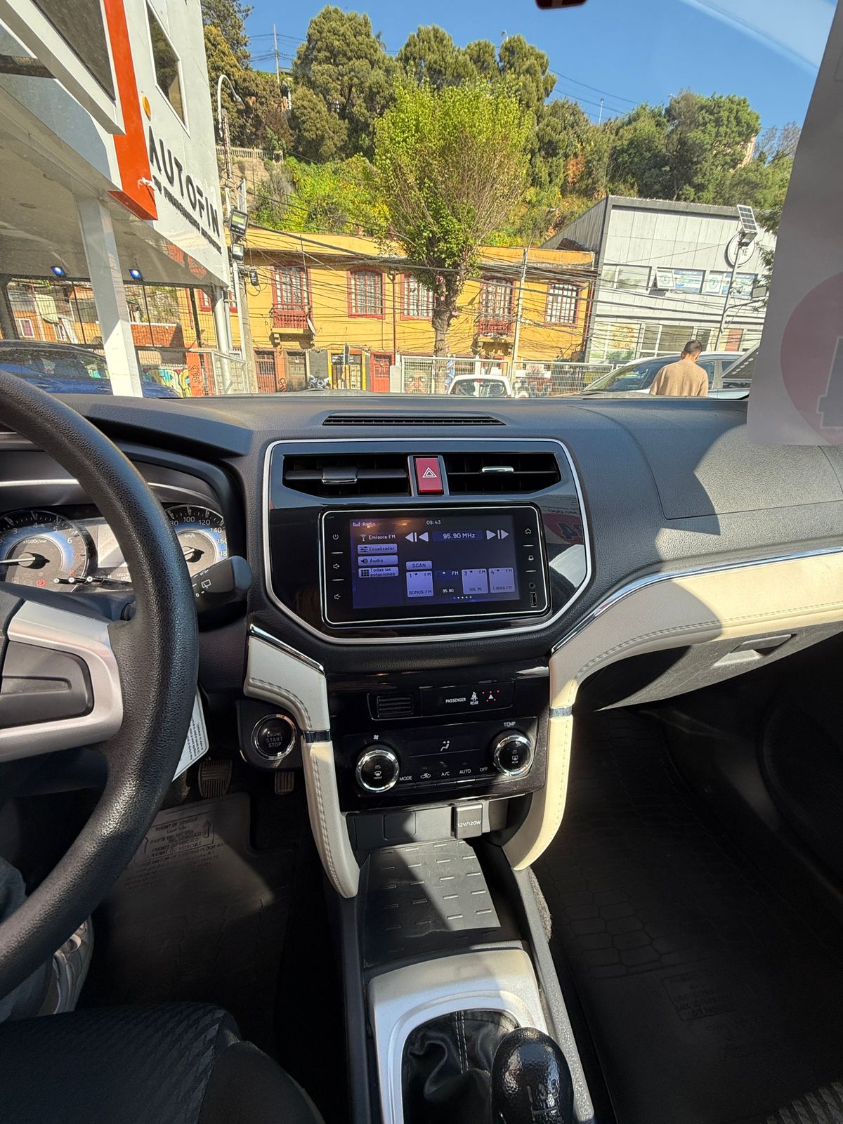 TOYOTA RUSH 1.5 MT 3 CORRIDAS, 2024