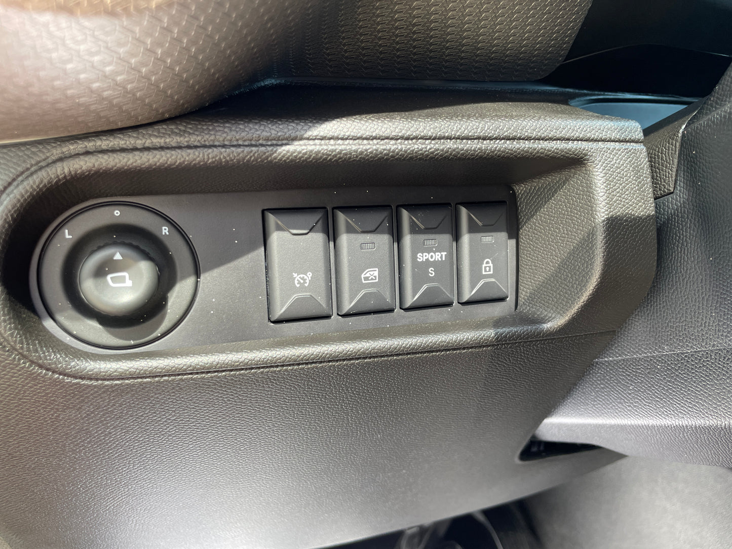 CITROEN BASALT SHINE T200 1.0 AT, 2025