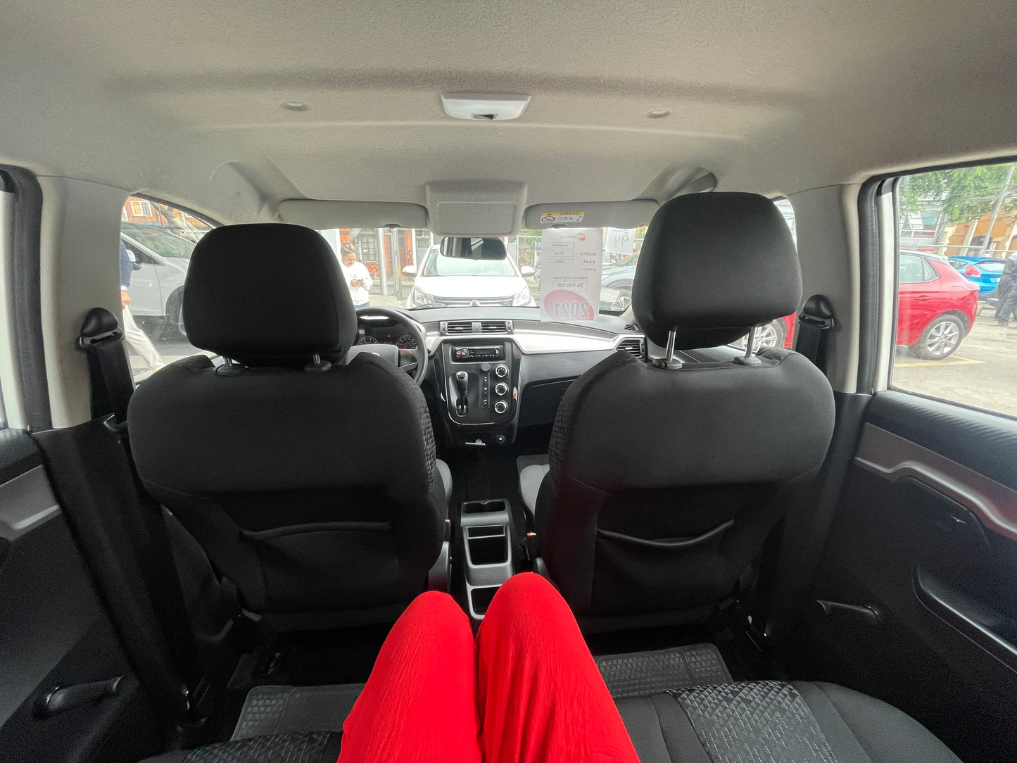 MAHINDRA KUV 100 HATCH BACK 1.2, 2021