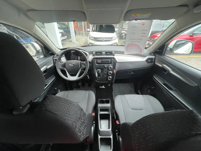 MAHINDRA KUV 100 HATCH BACK 1.2, 2021