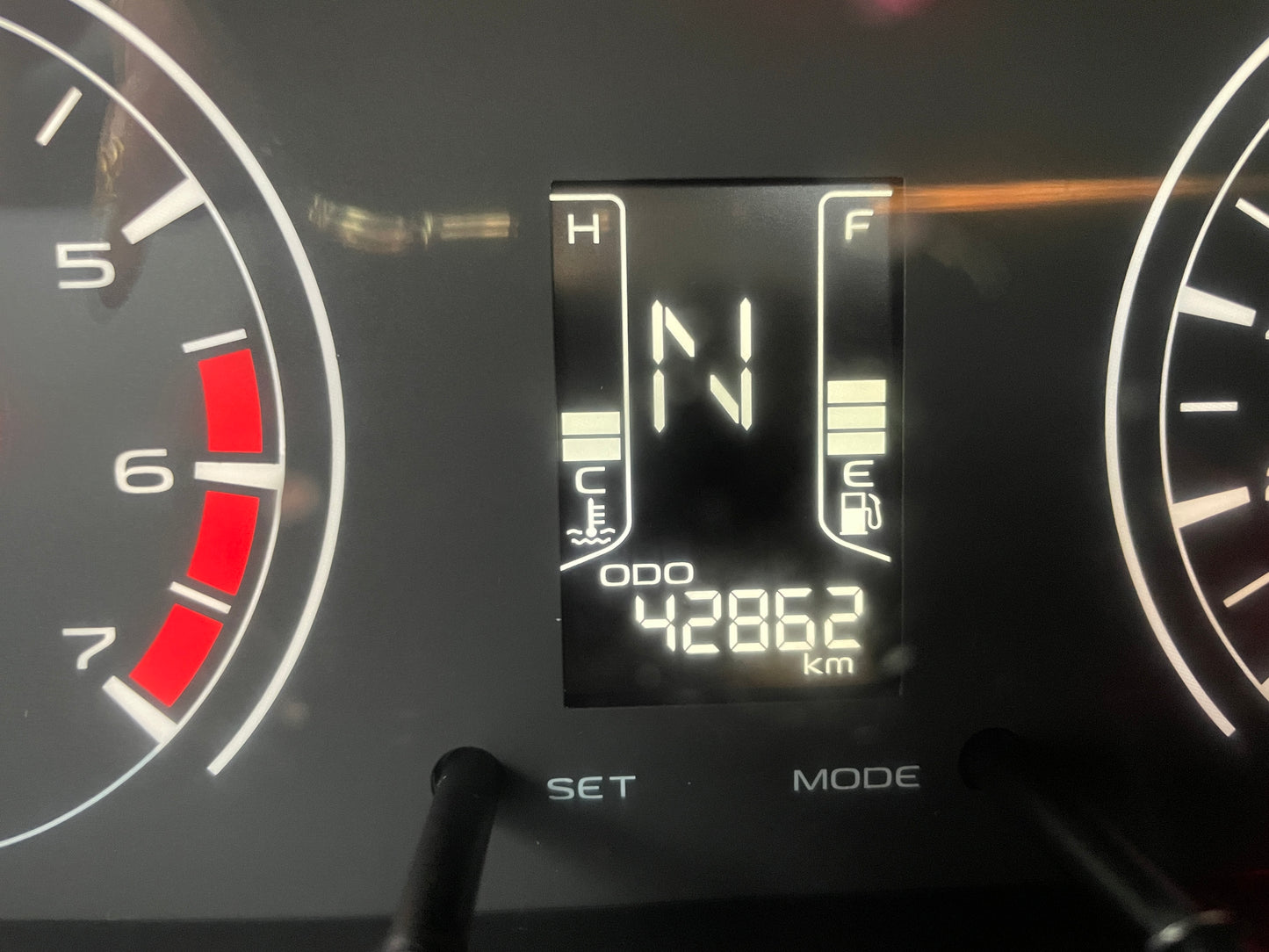 MAHINDRA KUV 100 HATCH BACK 1.2, 2021