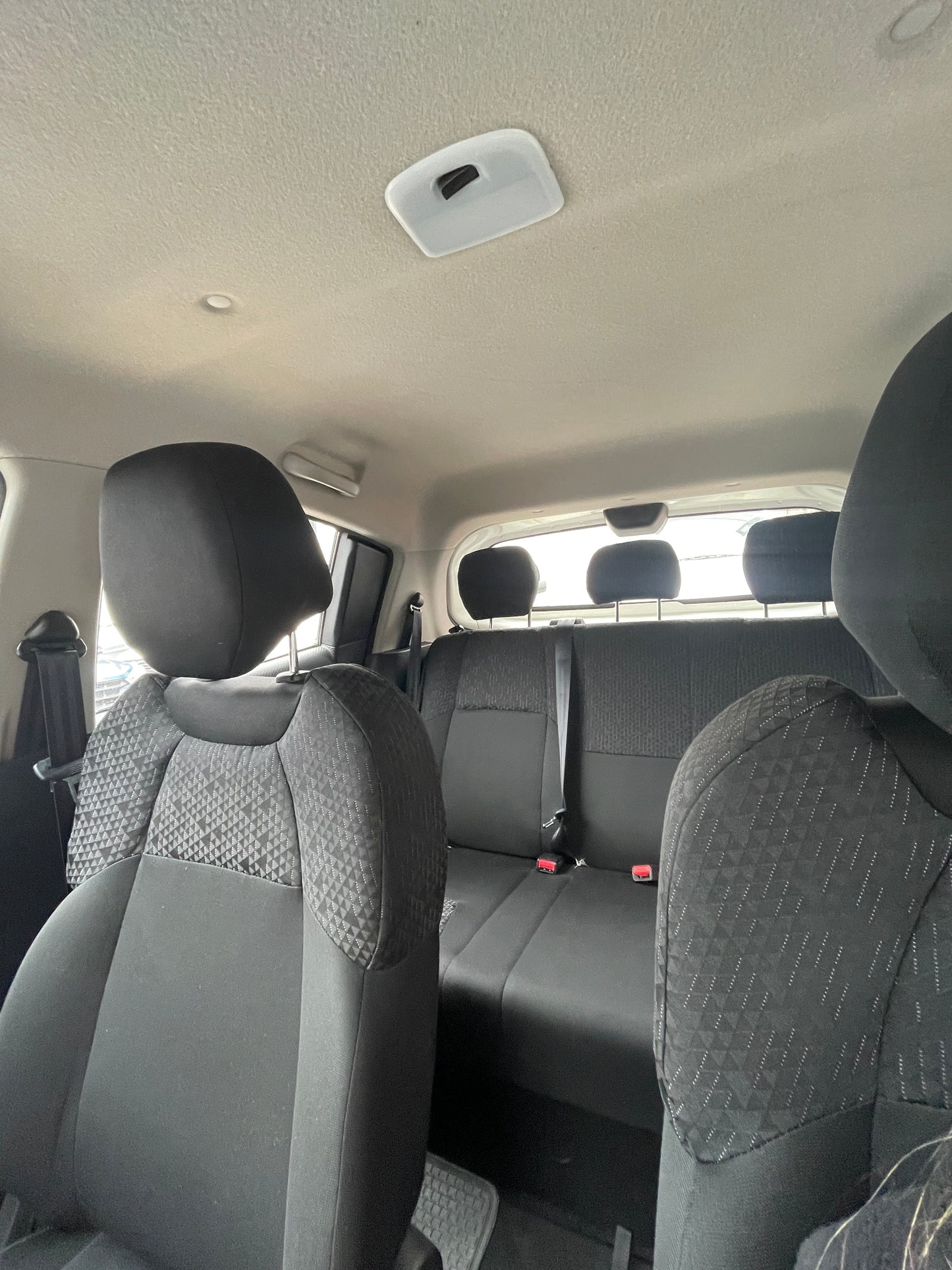 MAHINDRA KUV 100 HATCH BACK 1.2, 2021