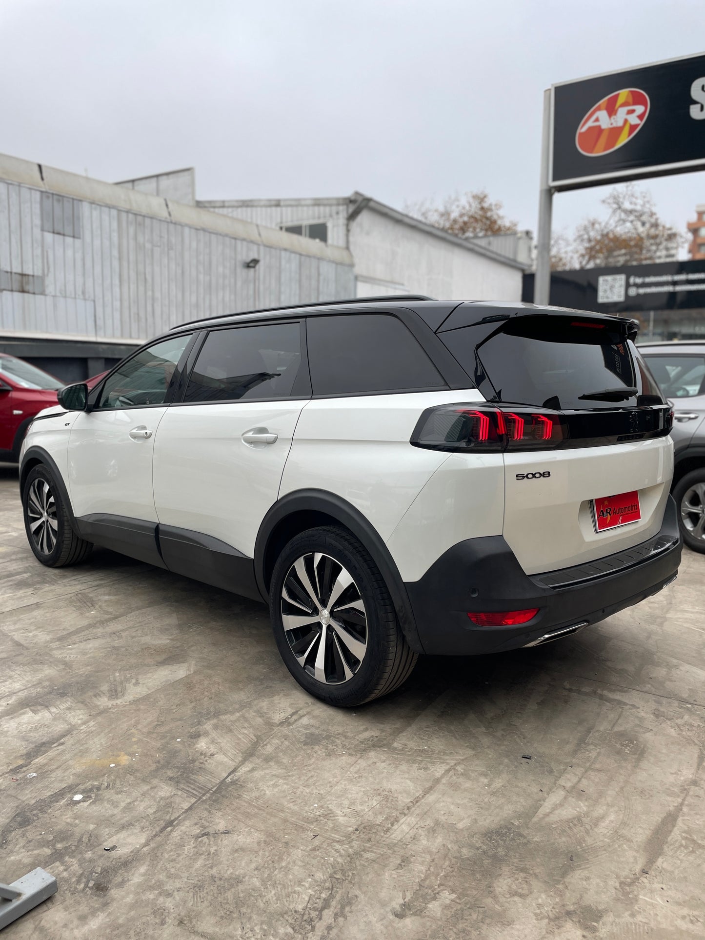 PEUGEOT 5008 1.6 C/CADENA 3 CORRIDAS AT, 2024