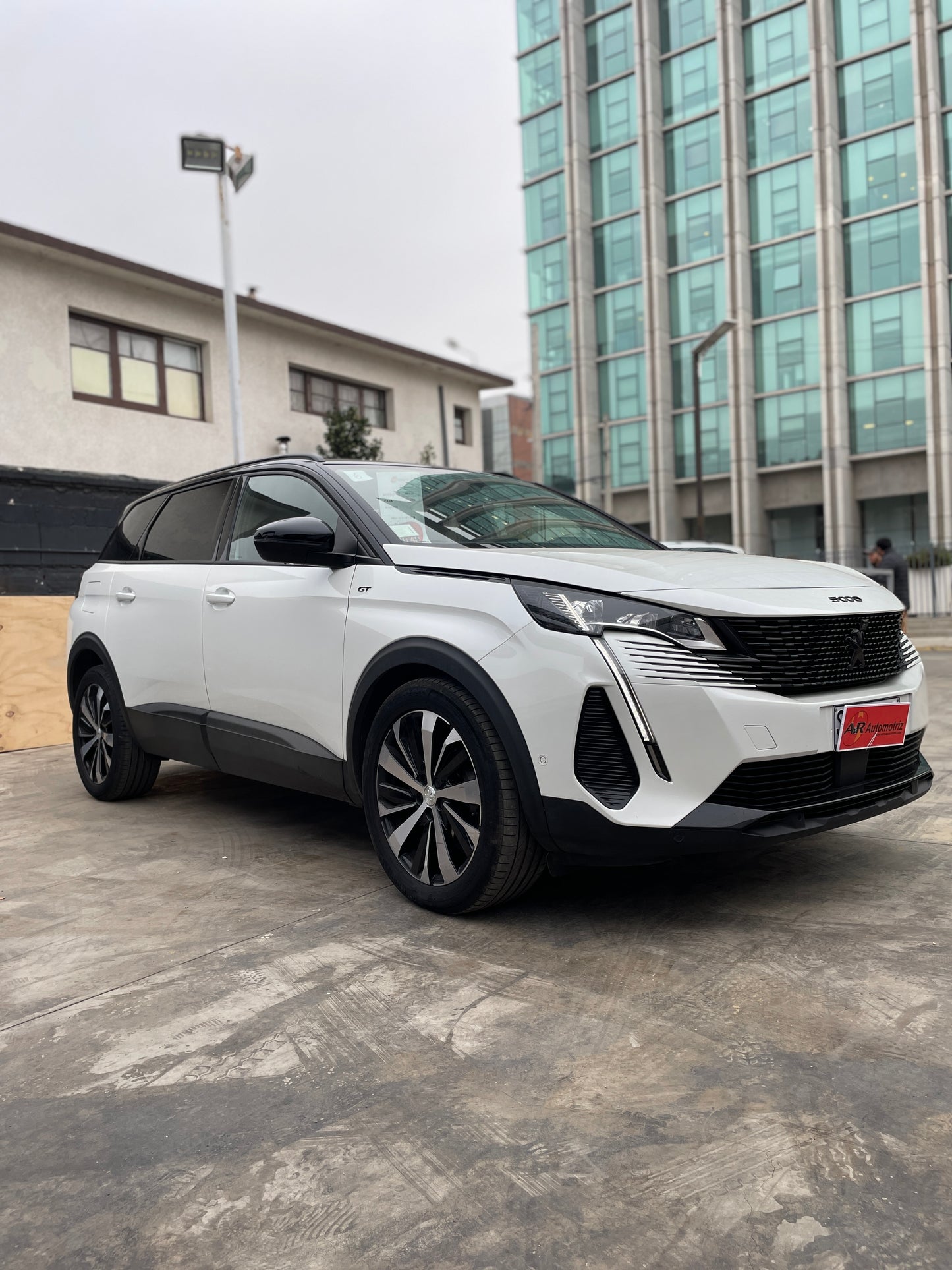 PEUGEOT 5008 1.6 C/CADENA 3 CORRIDAS AT, 2024