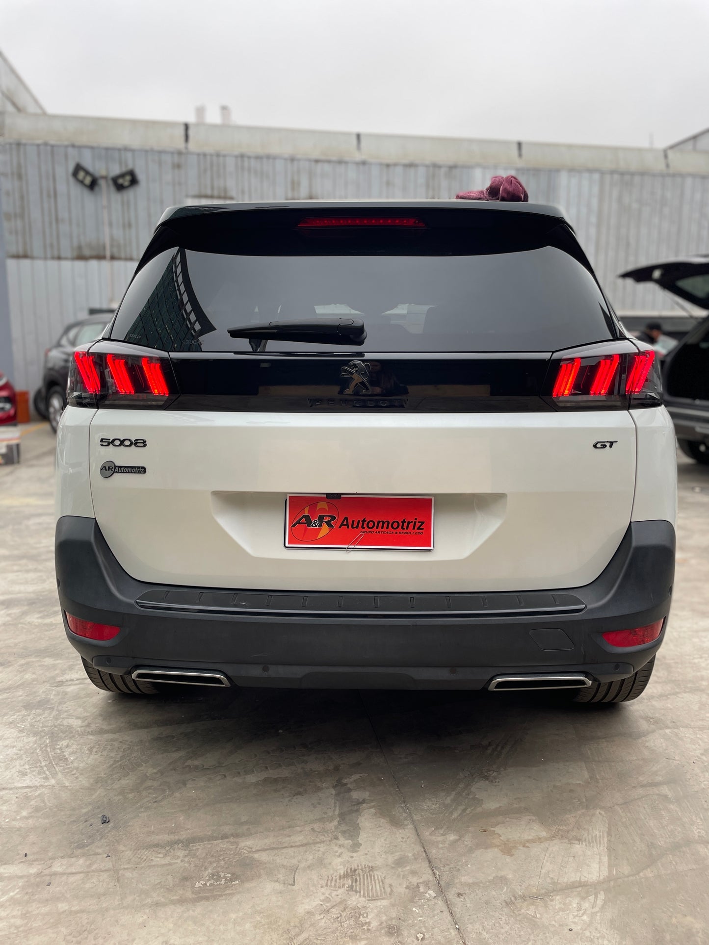 PEUGEOT 5008 1.6 C/CADENA 3 CORRIDAS AT, 2024