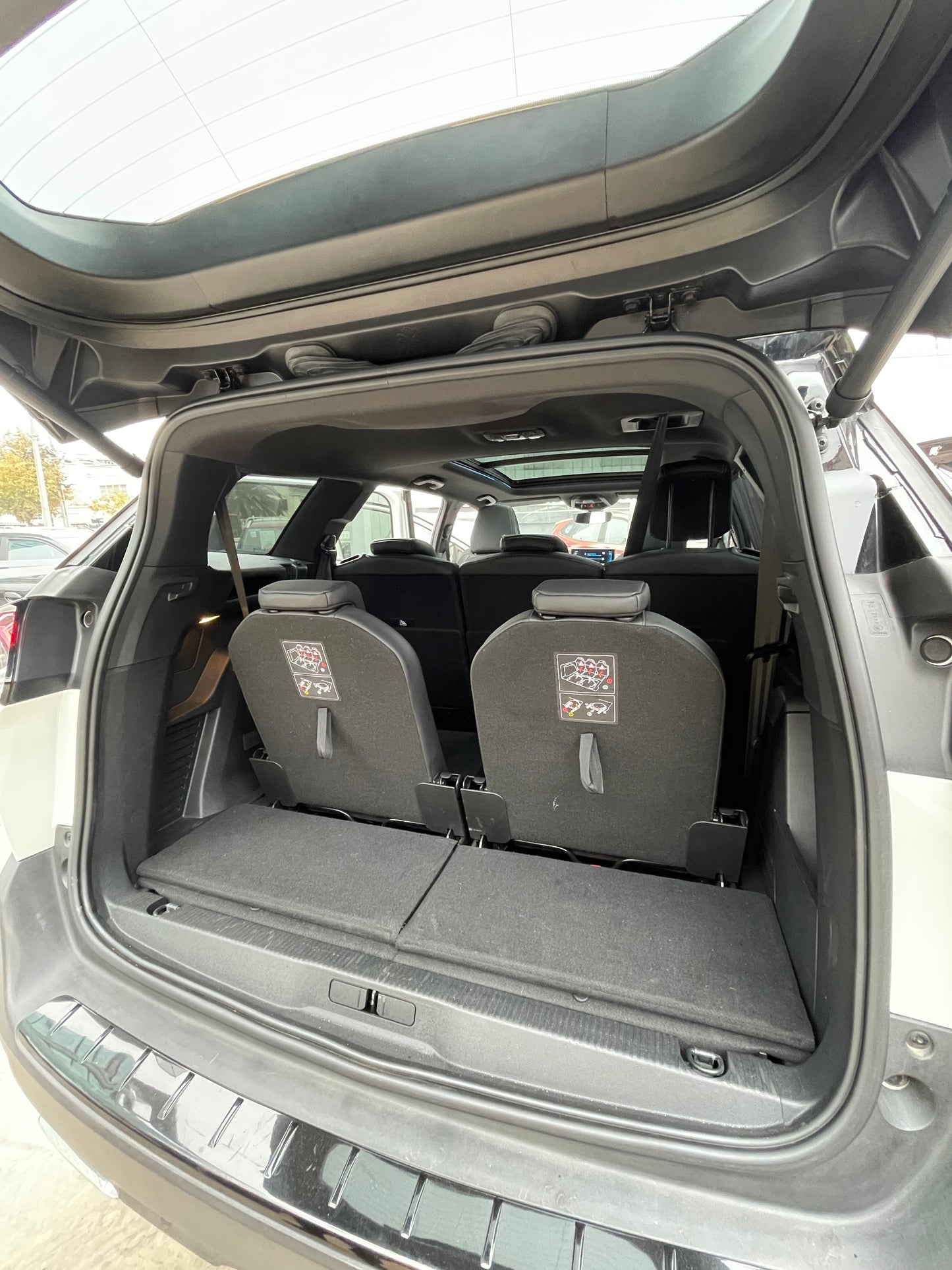 PEUGEOT 5008 1.6 C/CADENA 3 CORRIDAS AT, 2024