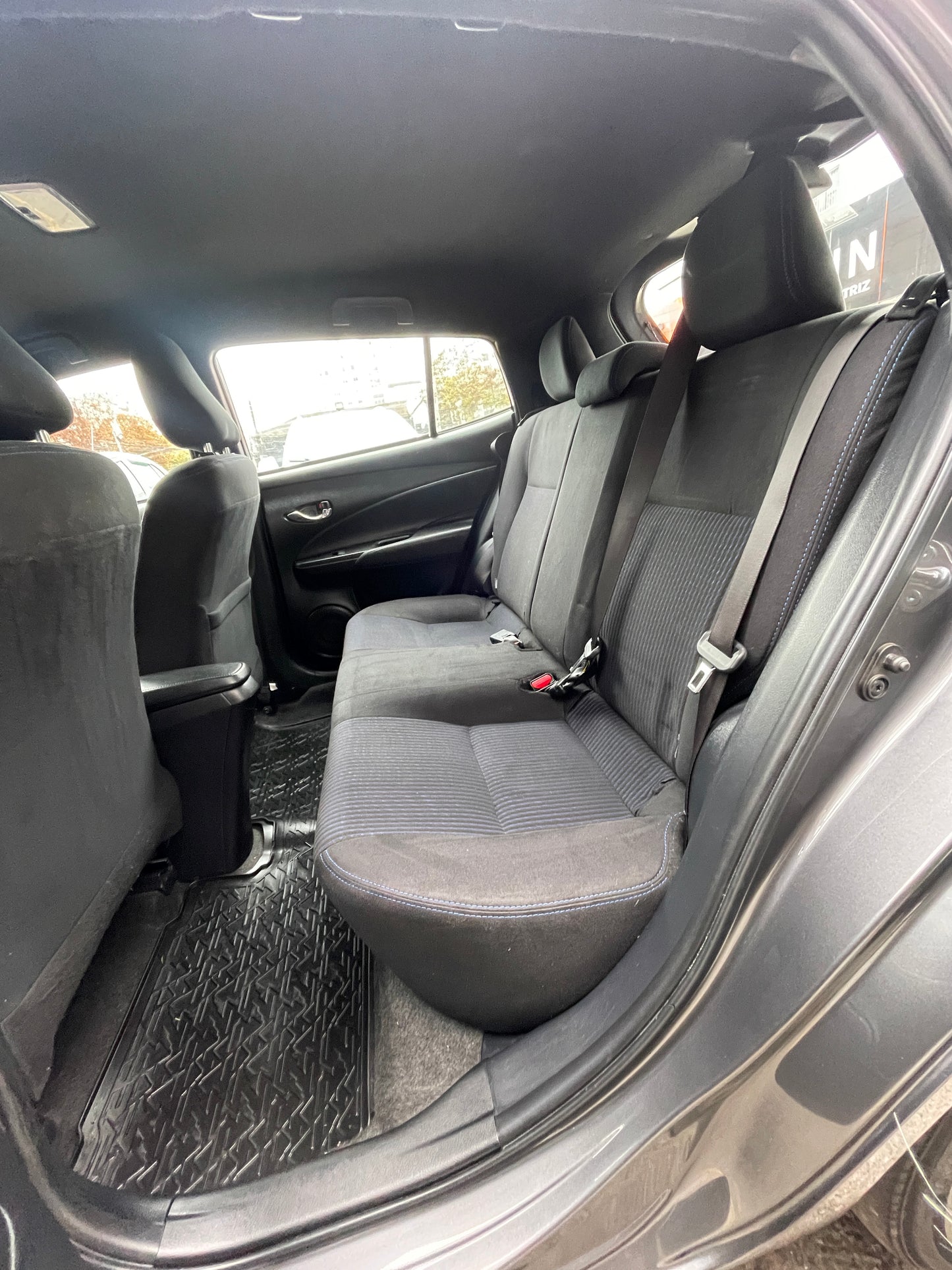 TOYOTA	YARIS HB 1.5 AT, 2022