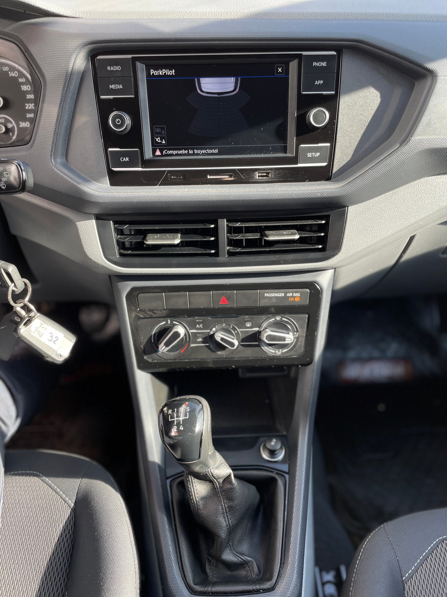 VOLKSWAGEN TCROSS 1.6, 2021