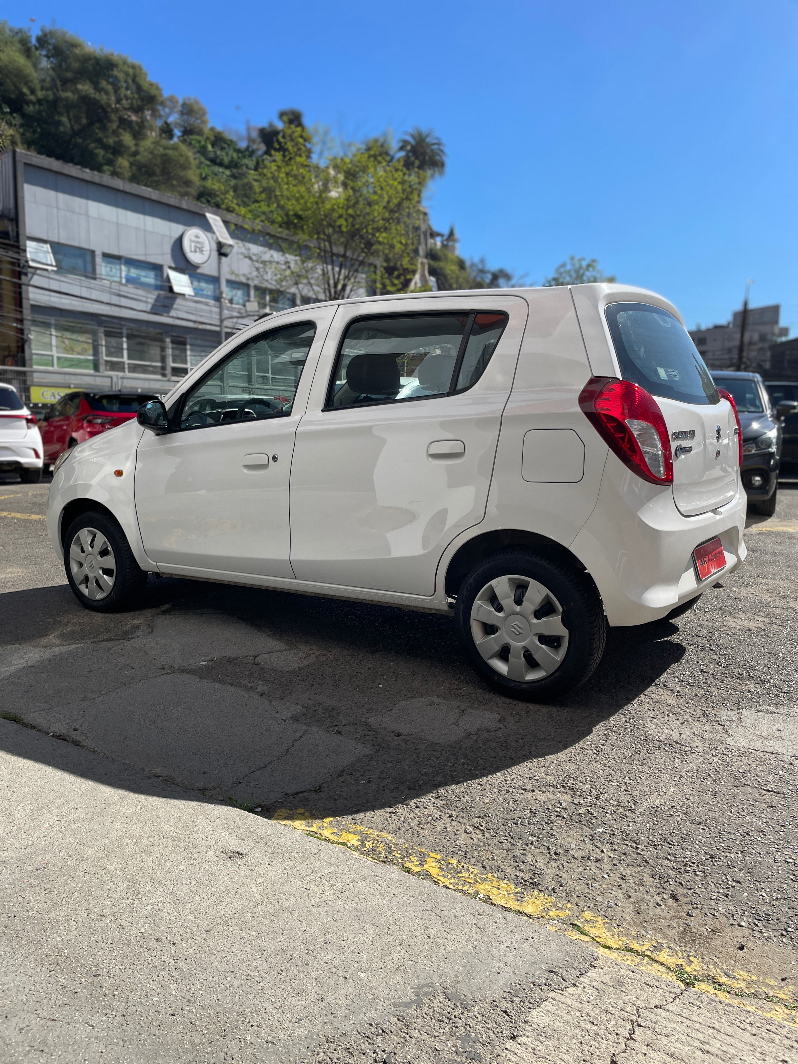 Suzuki Alto — foto 38 de 40