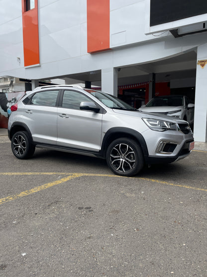 Chery Tiggo 2 — foto 23 de 40