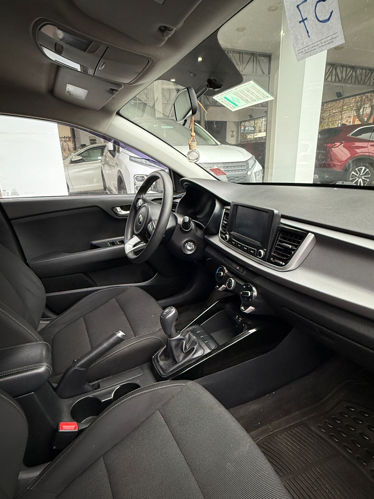 KIA RIO 5 EX 1.4 SIN AC, 2019