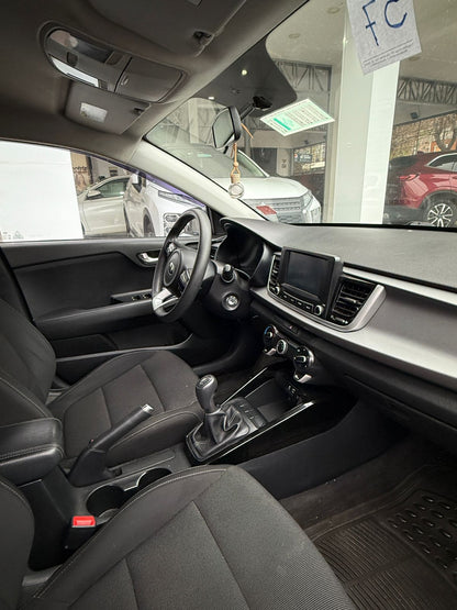 KIA RIO 5 EX 1.4 SIN AC, 2019