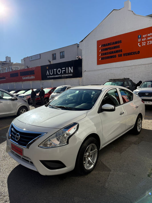 NISSAN VERSA SEDAN 1.6, 2020