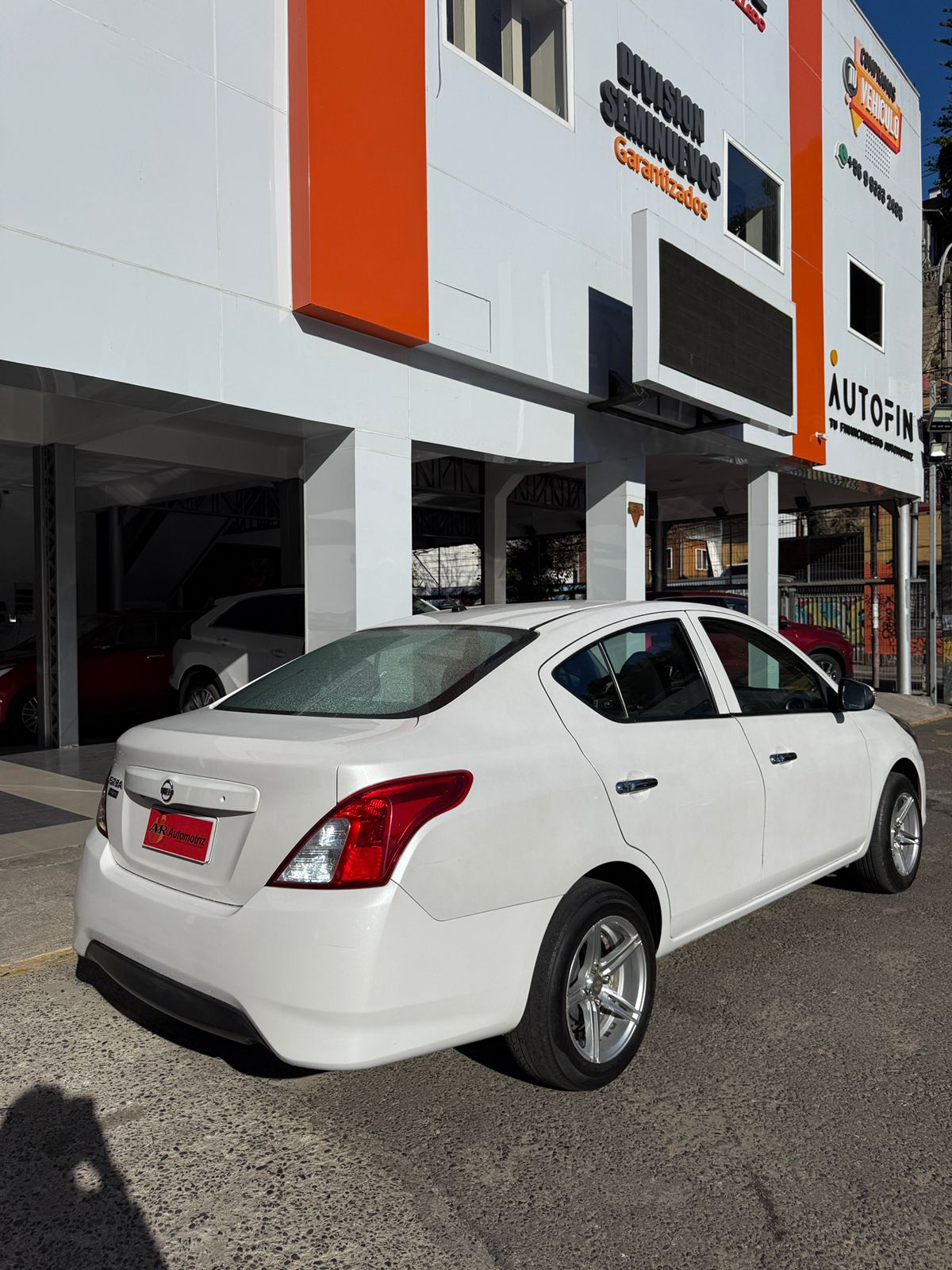 NISSAN VERSA SEDAN 1.6, 2020