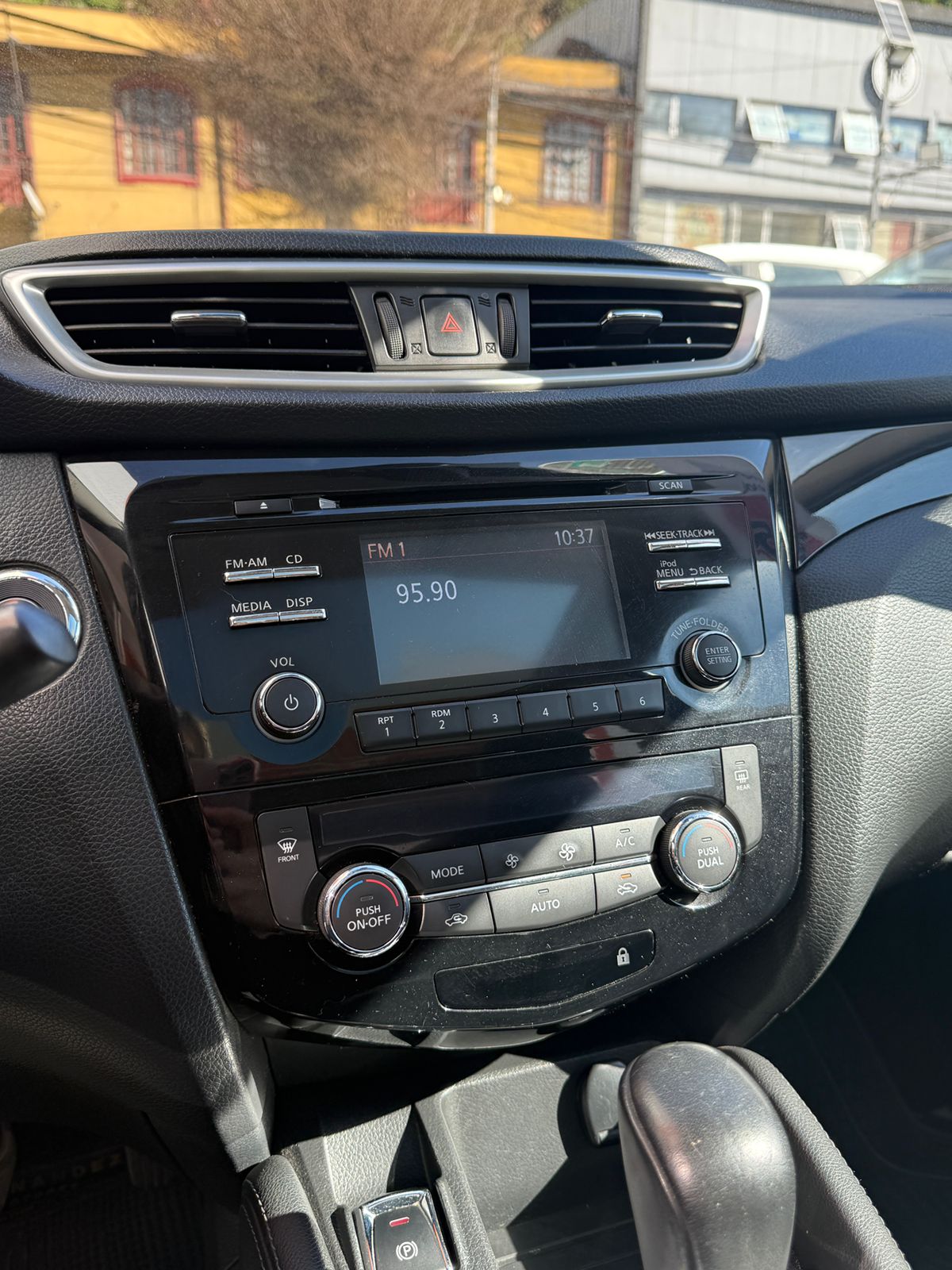NISSAN QASHQAI 2.0 AT, 2015