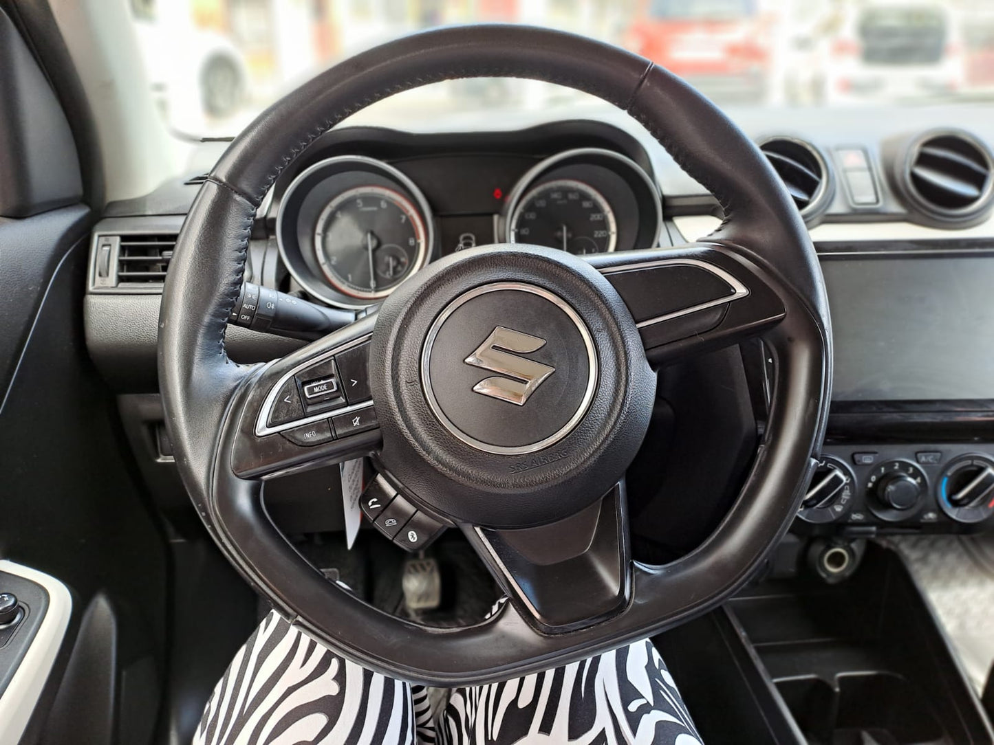 SUZUKI SWIFT HB 1.2 HIBRIDO, 2022